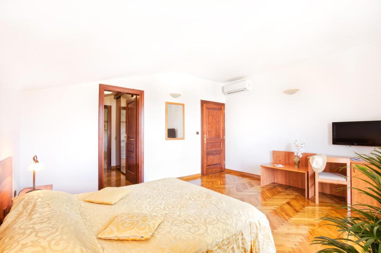 Villa Sveta Eufemija Bed End Breakfast I Rovinj Extérieur photo